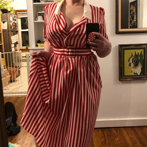 Vintage Red and White Candy Stripe Belted Dress - Picture 2 of 3
